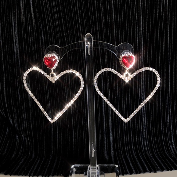 Vintage Jewelry - Jeweled ruby oversized heart shape earrings Vintage Jewelry - Jeweled ruby oversized heart shape earrings